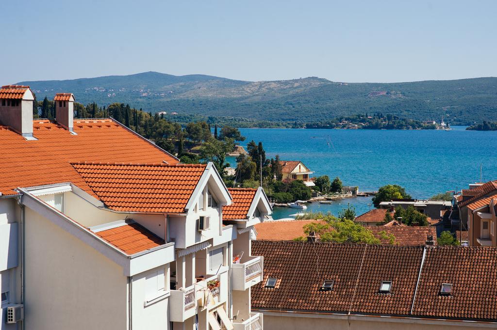 Apartment Dv Magnolia Tivat Oda fotoğraf